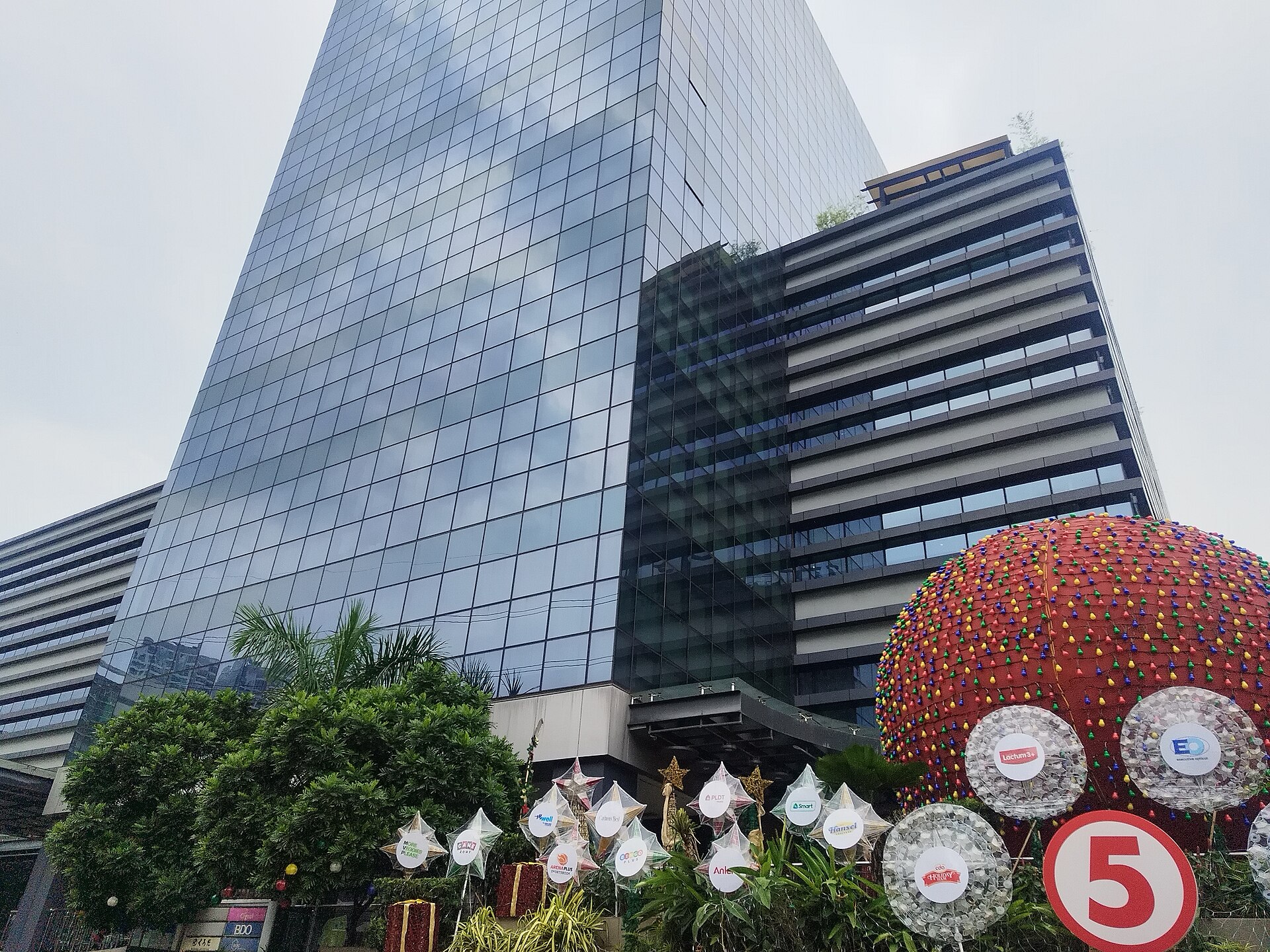 Imagem de referência de TV5 Network, descrito nos dados abertos como empresa de mídia filipina