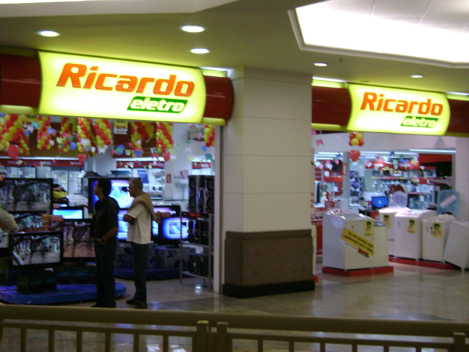 Imagem de referência relacionada a Ricardo Eletro, item descrito como rede varejista de eletrodomésticos