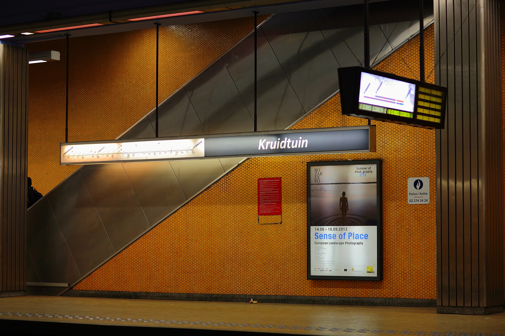 Imagem de referência de Botanique, descrito nos dados abertos como estação de metrô de Bruxelas