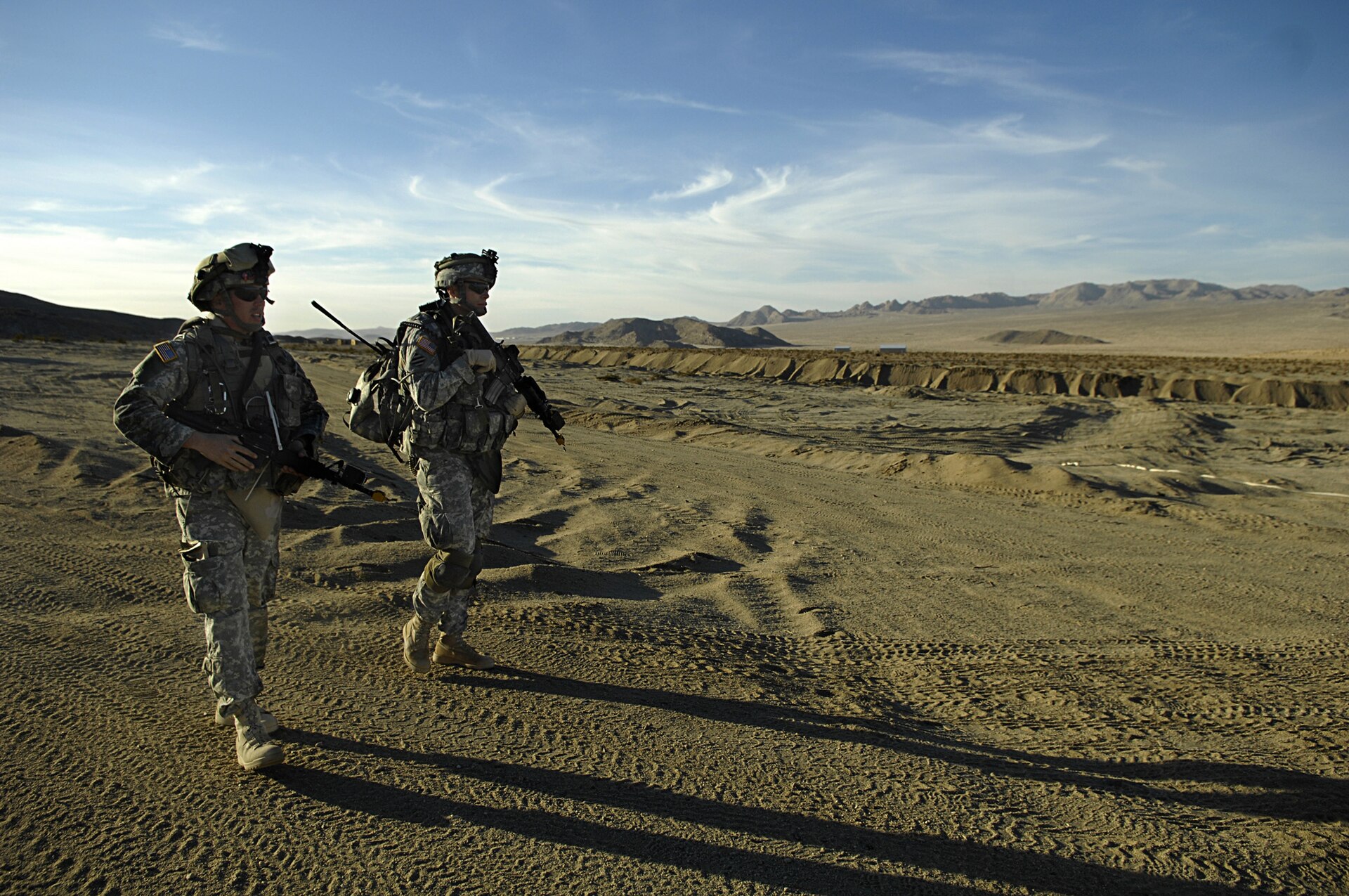 Imagem de referência de Centro Nacional de Treinamento de Fort Irwin, descrito nos dados abertos como área de treinamento militar