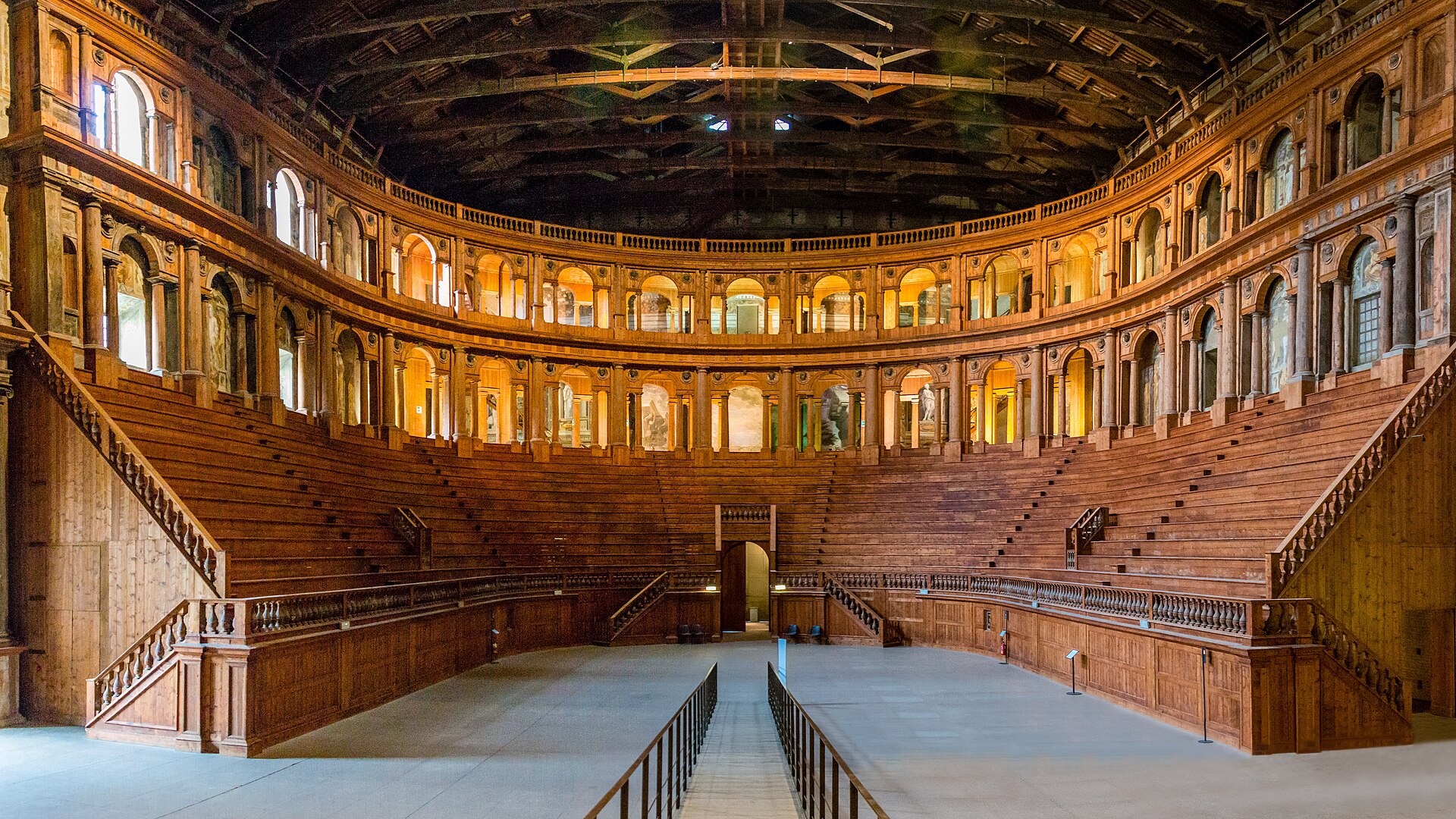 Imagem de referência de Teatro Farnese, descrito nos dados abertos como museu na itália