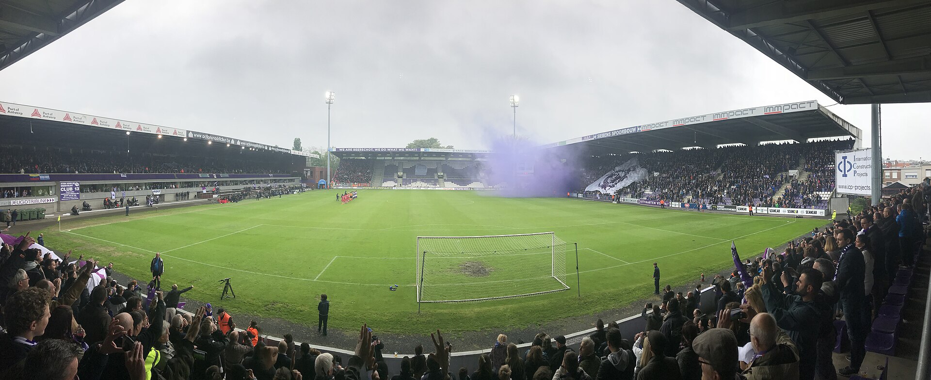 Imagem de referência de Estádio Olímpico de Antuérpia, descrito nos dados abertos como estádio em Antuérpia, Bélgica