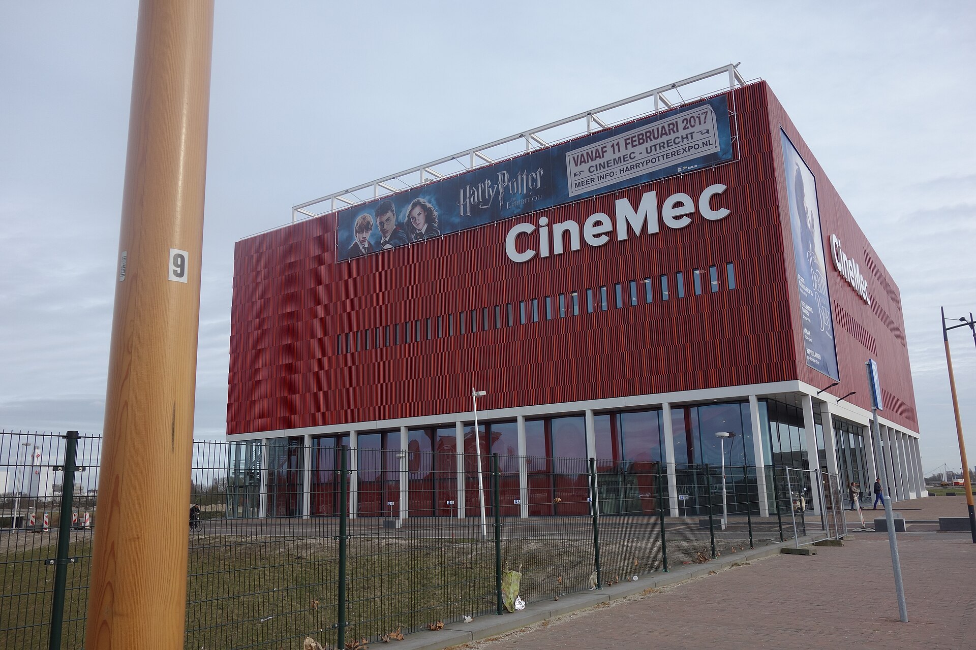 Imagem de referência relacionada a CineMec, item descrito como registro de referência sobre CineMec, organizado a partir de dados estruturados abertos