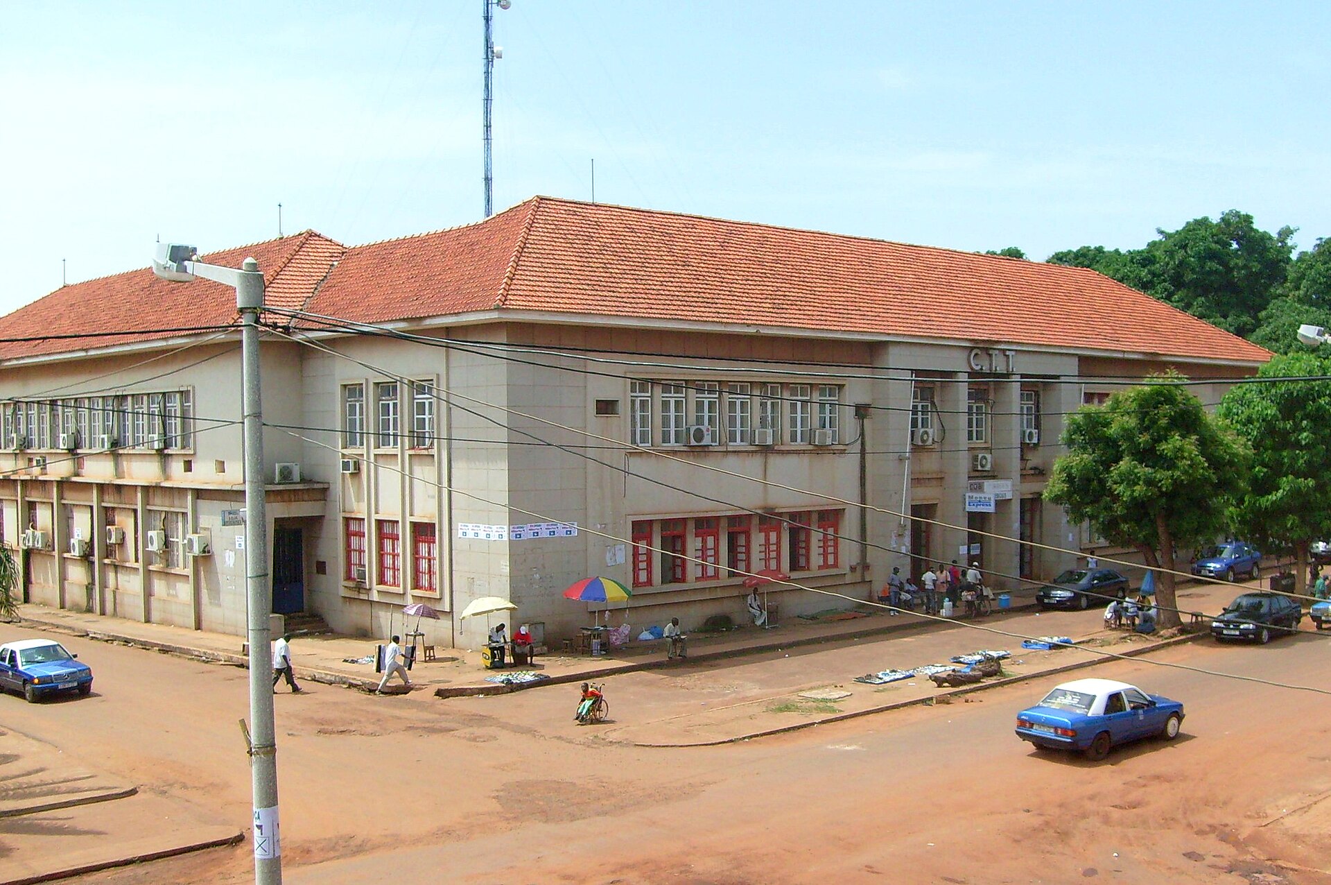 Imagem de referência de Correio Central de Bissau, descrito nos dados abertos como estação de correios em Bissau, Guiné-Bissau