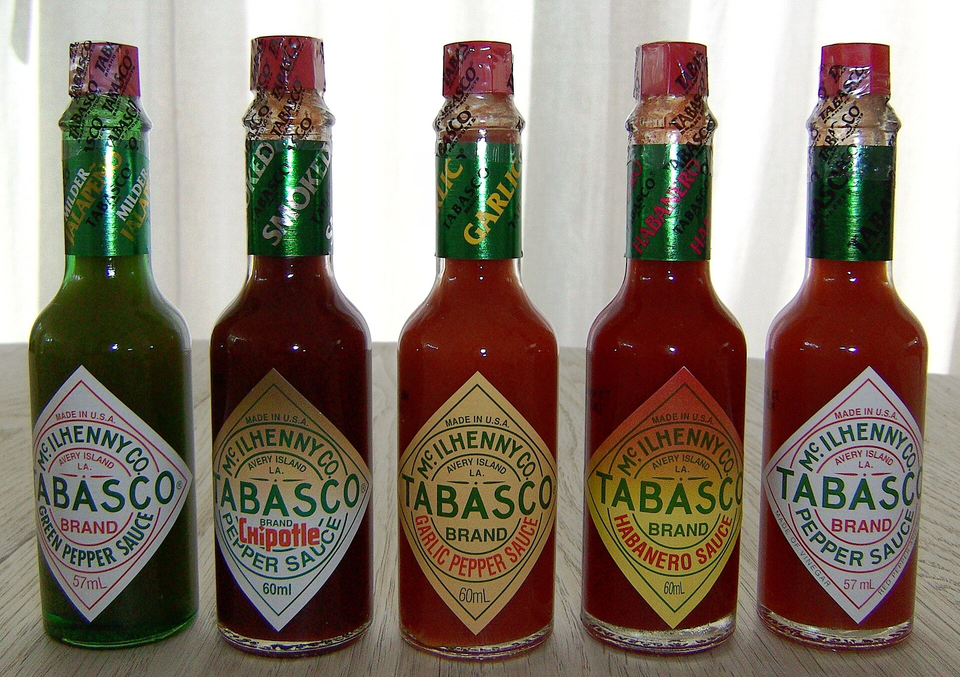 Imagem de referência de Molho Tabasco, descrito nos dados abertos como molho de pimenta fabricado nos Estados Unidos