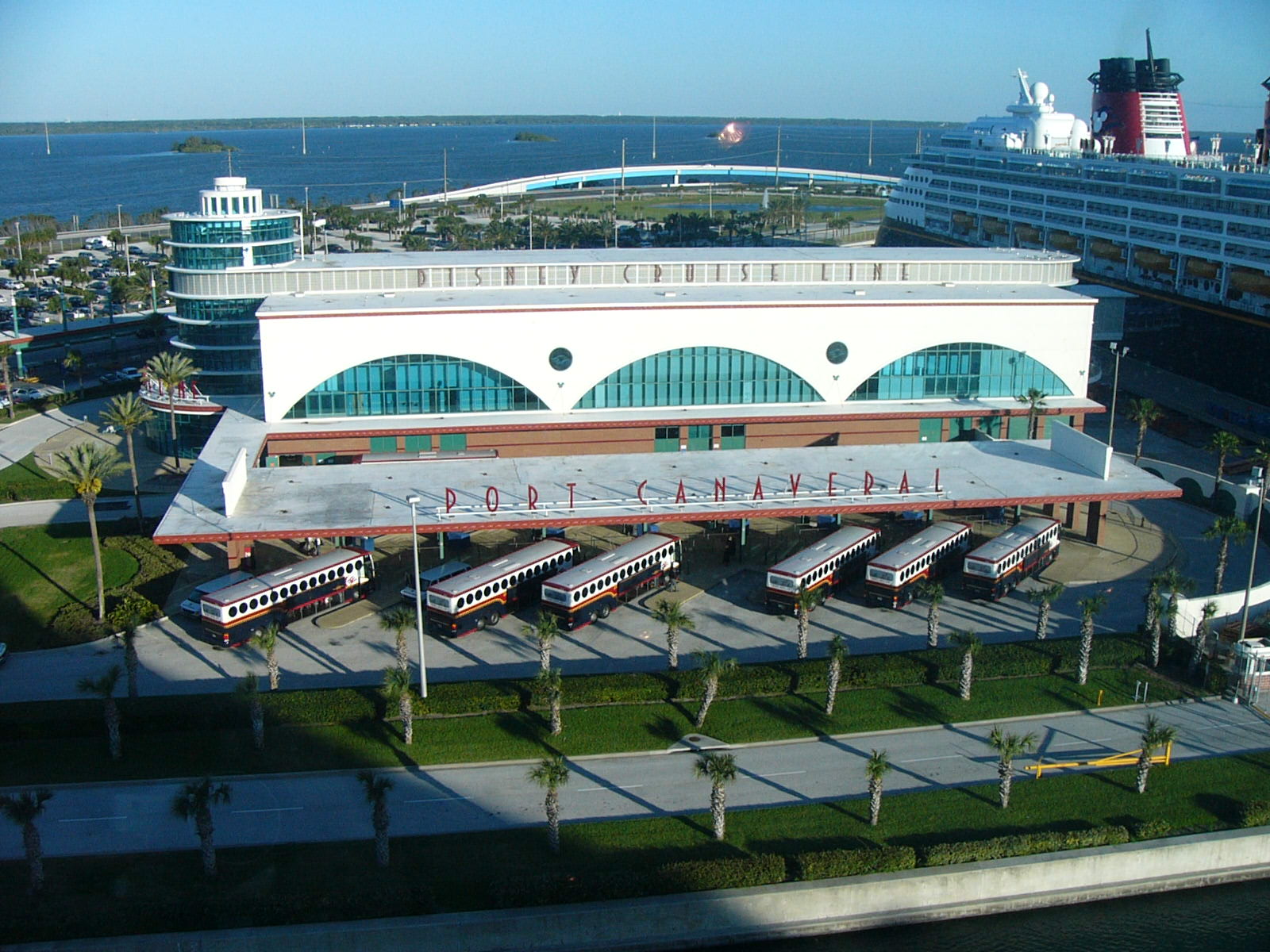 Imagem de referência relacionada a Disney Cruise Line, item descrito como registro de referência sobre Disney Cruise Line, organizado a partir de dados estruturados abertos