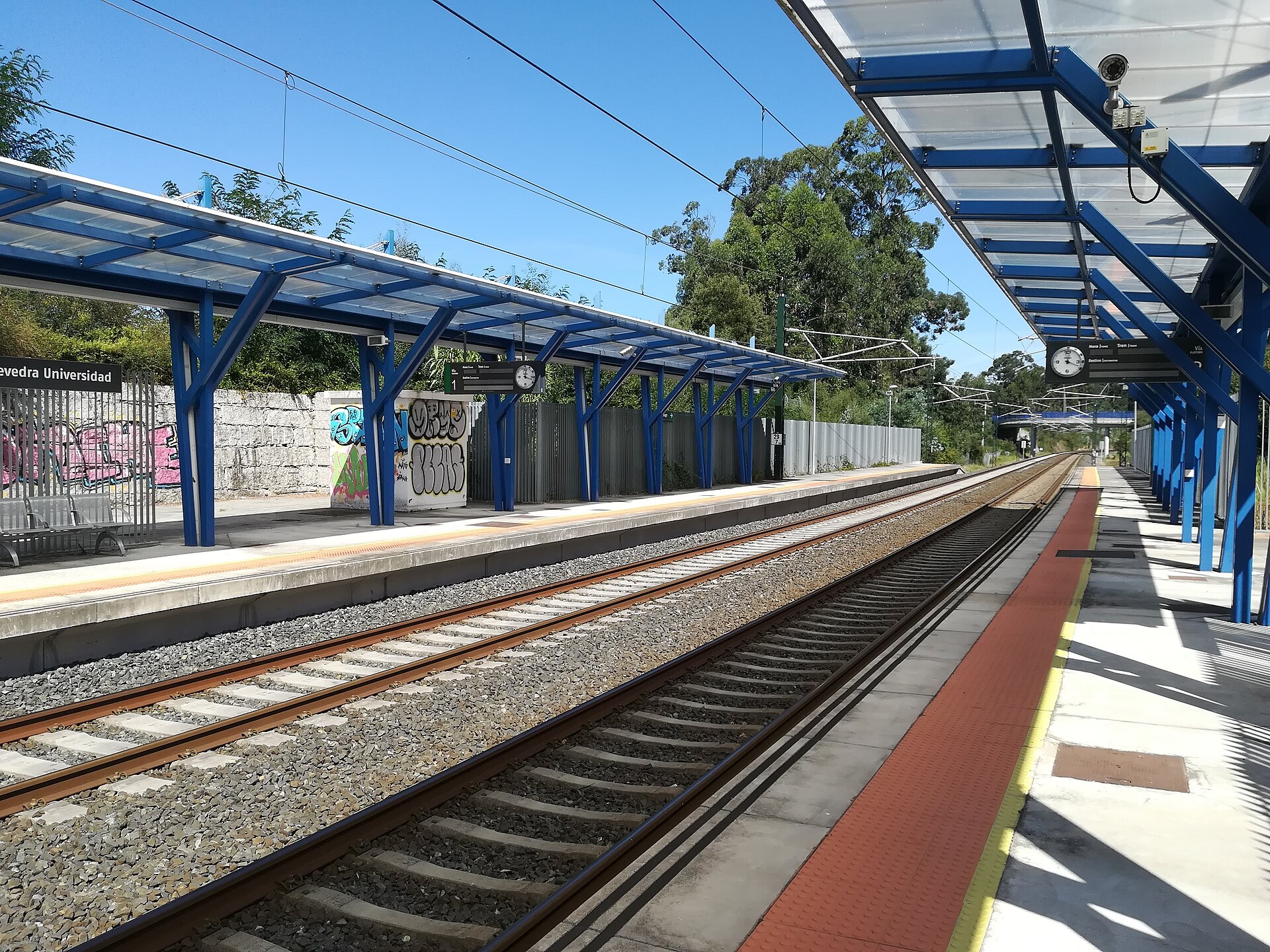 Imagem de referência de Estação Ferroviária de Pontevedra-Universidade, descrito nos dados abertos como estação ferroviária em Pontevedra, Espanha