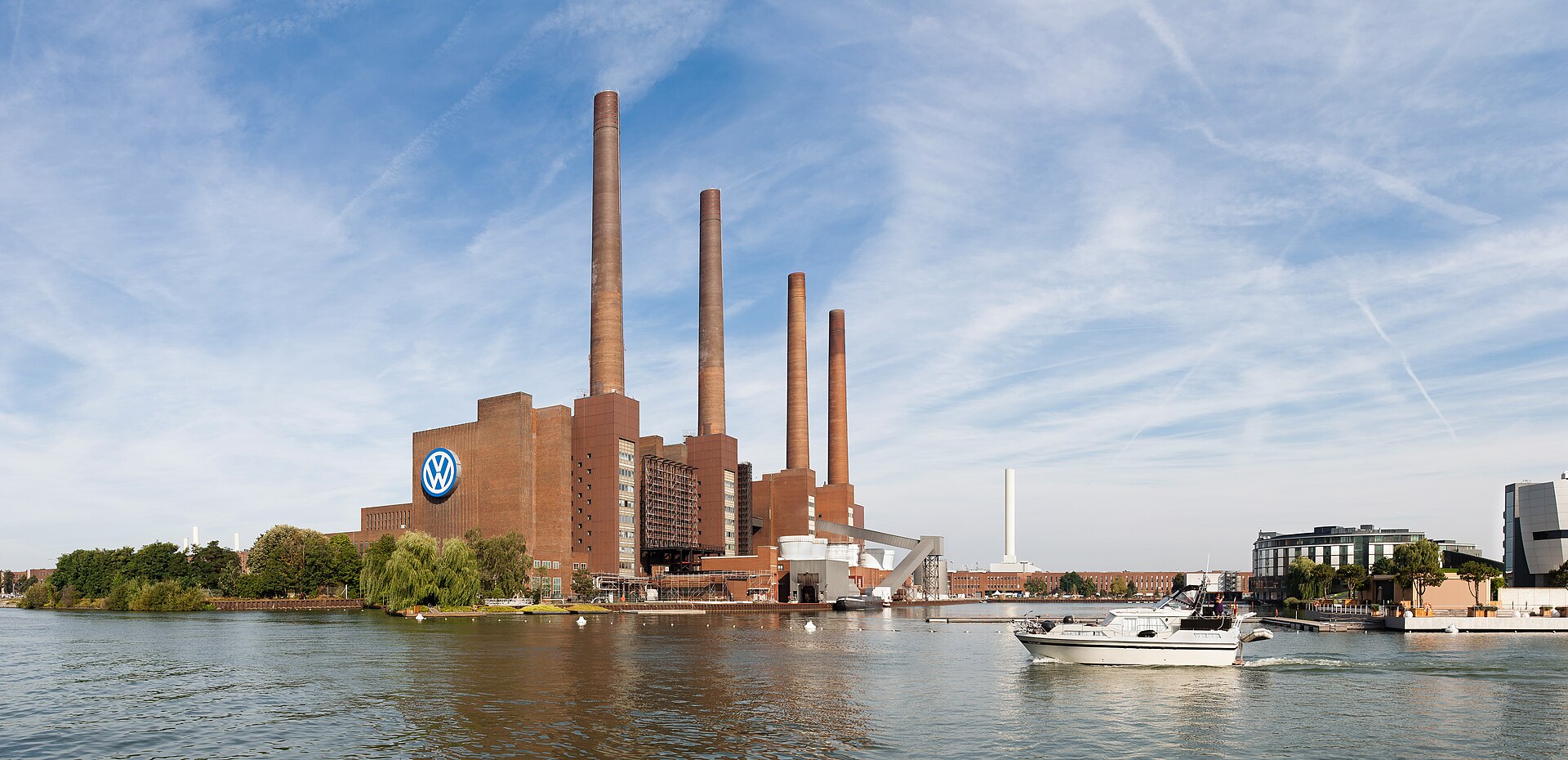 Imagem de referência relacionada a Grupo Volkswagen, item descrito como conglomerado alemão de fabricação de automóveis