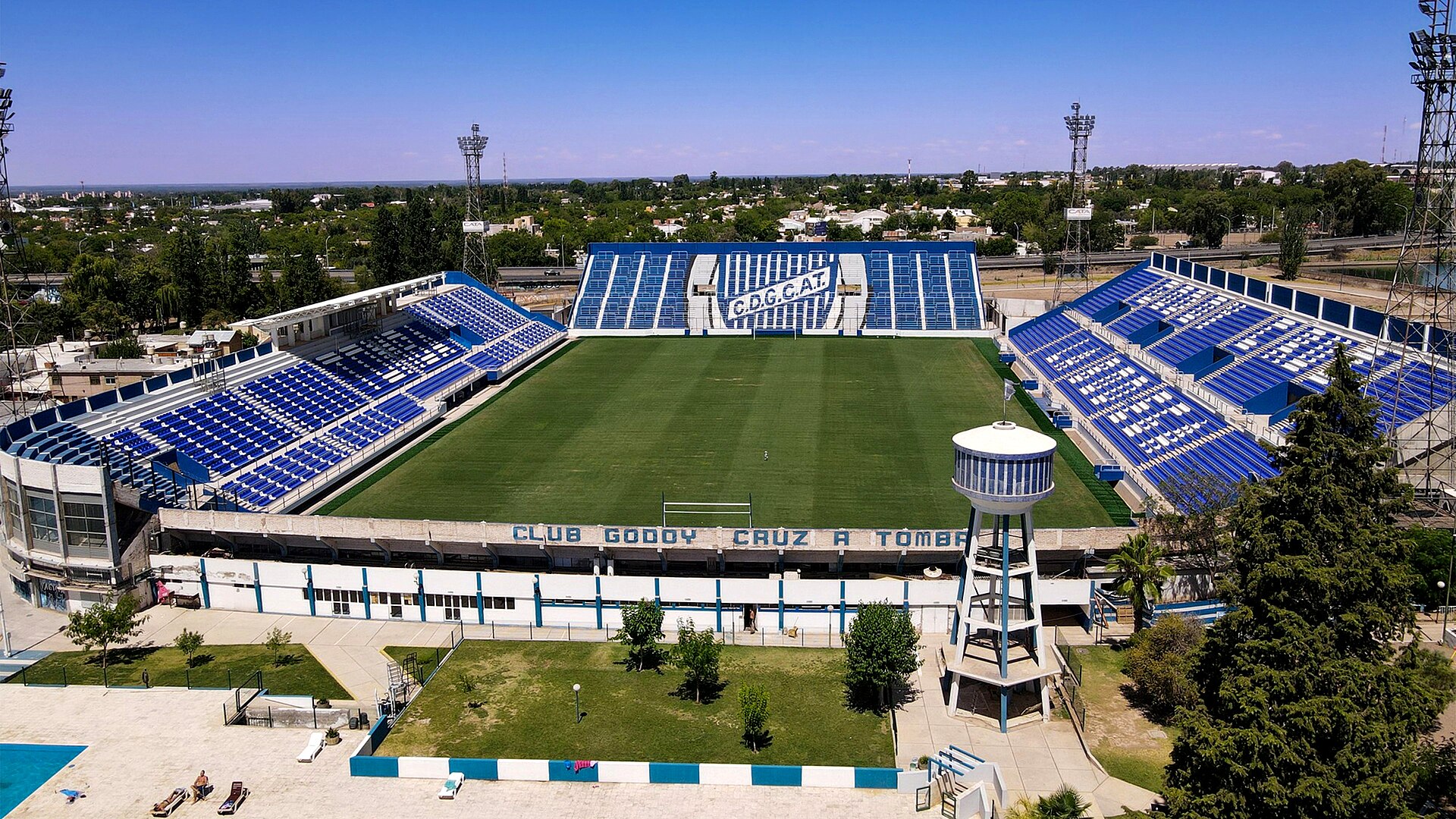 Imagem de referência de Estádio Feliciano Gambarte, descrito nos dados abertos como um ginásio multiuso na Argentina