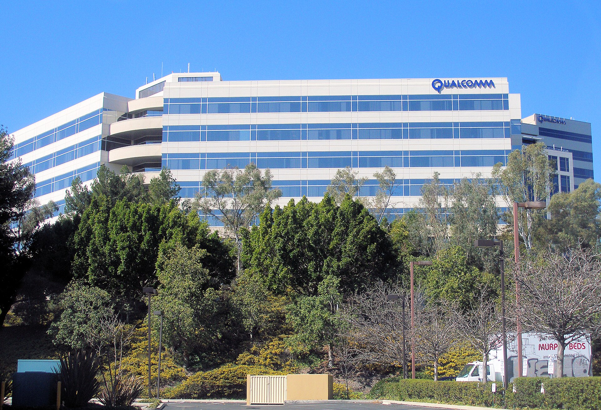Imagem de referência de Qualcomm, descrito nos dados abertos como uma empresa norte-americana produtora de chipsets