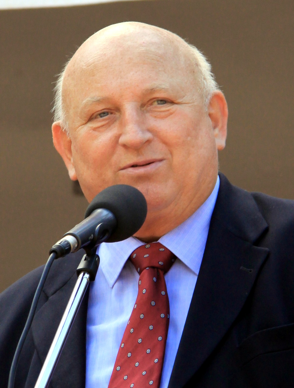 Imagem de referência de Józef Oleksy, descrito nos dados abertos como político polaco (1946-2015)