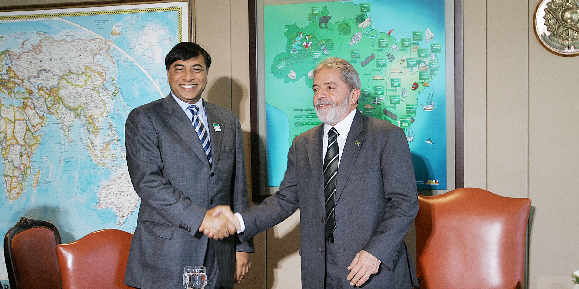 Imagem de referência relacionada a Lakshmi Mittal, item descrito como registro de referência sobre Lakshmi Mittal, organizado a partir de dados estruturados abertos