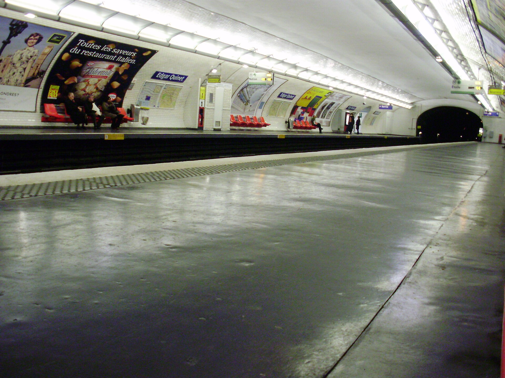 Imagem de referência de Edgar Quinet, descrito nos dados abertos como estação do Metropolitano de Paris