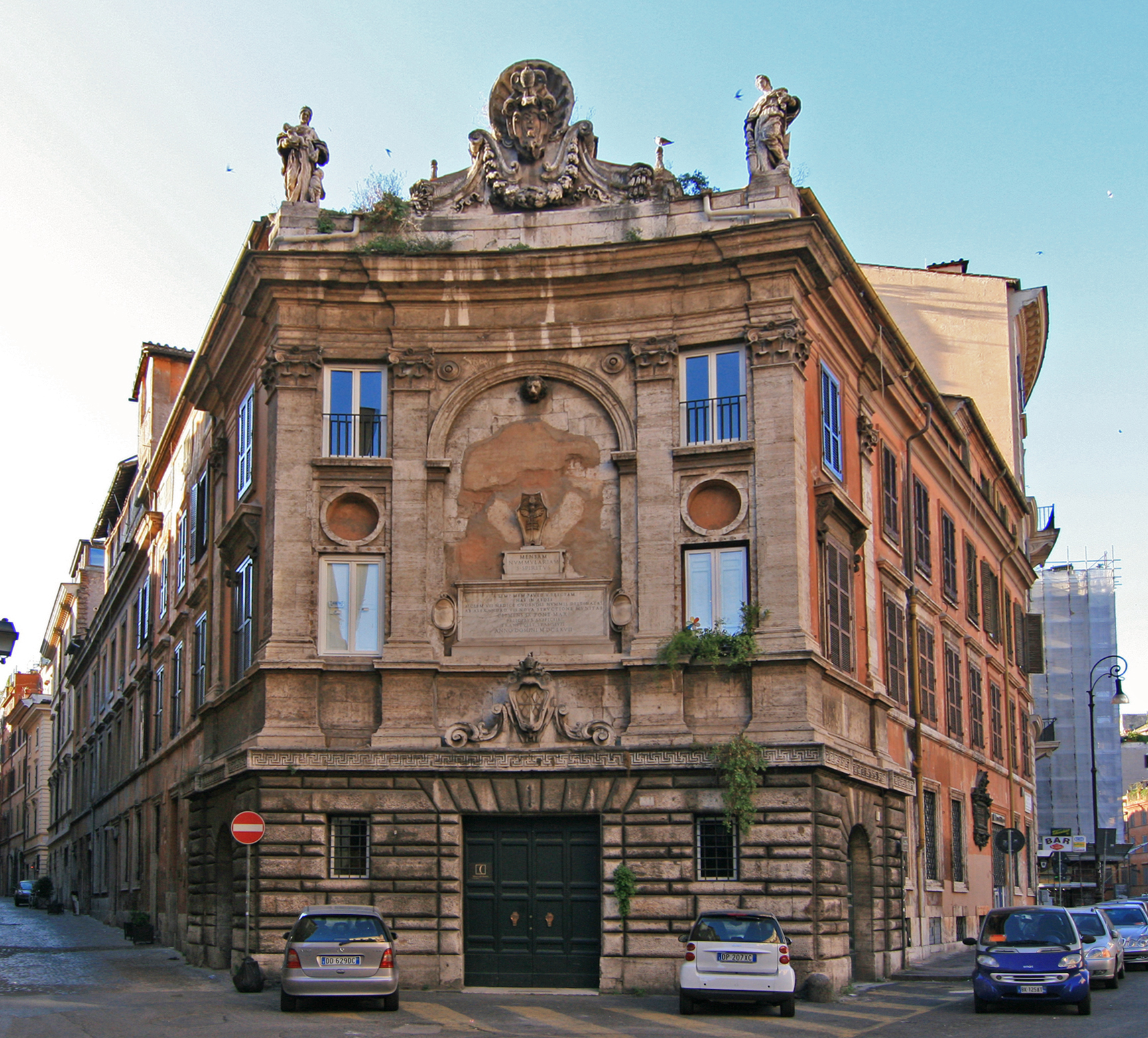 Imagem de referência de Palazzo del Banco di Santo Spirito, descrito nos dados abertos como edifício italiano