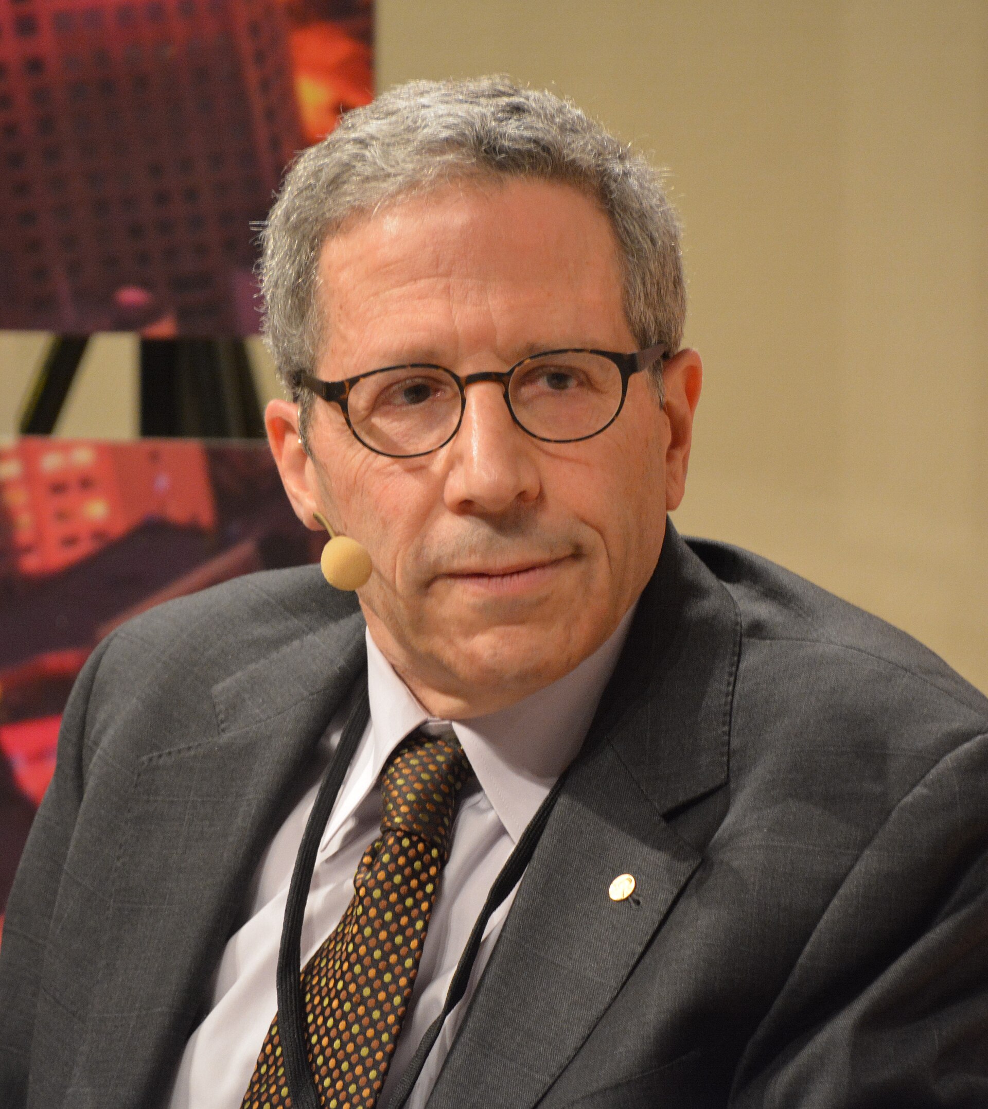 Imagem de referência relacionada a Eric Maskin, item descrito como economista de Estados Unidos