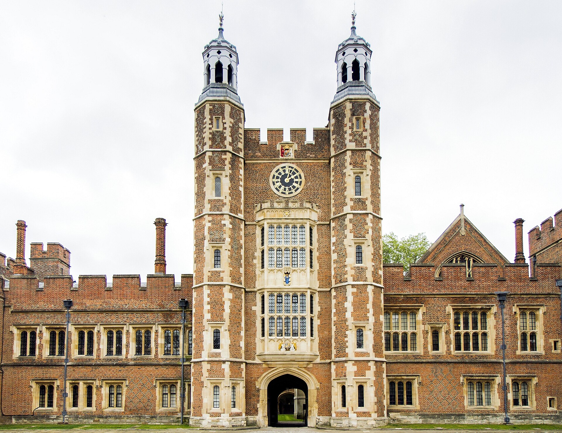 Imagem de referência de Eton College, descrito nos dados abertos como colégio interno na Inglaterra