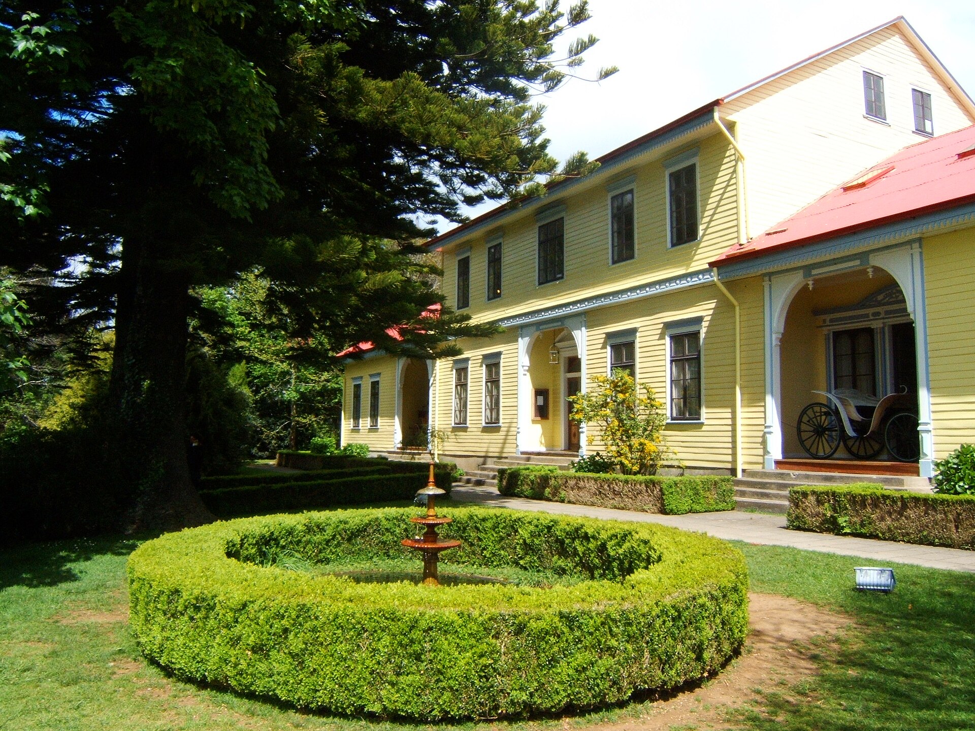 Imagem de referência de Museu Histórico e Antropológico Maurice van de Maele, descrito nos dados abertos como museu em Valdivia (província), Chile