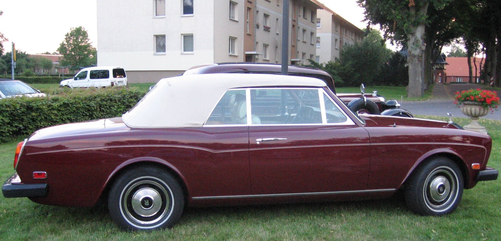 Imagem de referência de Rolls-Royce Limited, descrito nos dados abertos como empresa da indústria automotiva e aeroespacial (1906-1987)