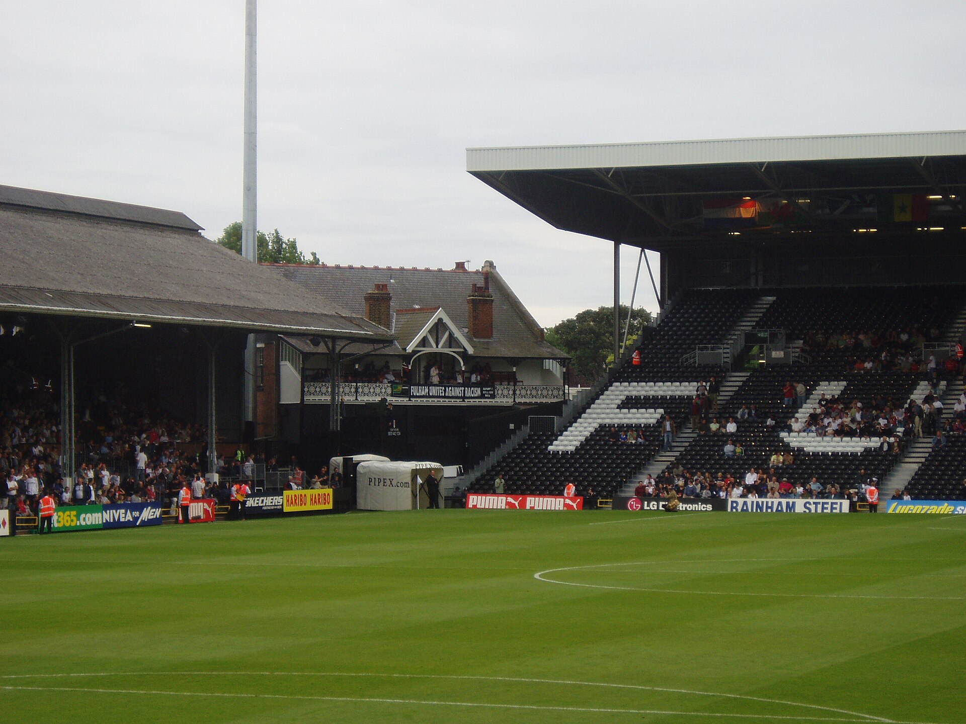 Imagem de referência de Fulham Football Club, descrito nos dados abertos como clube inglês de futebol