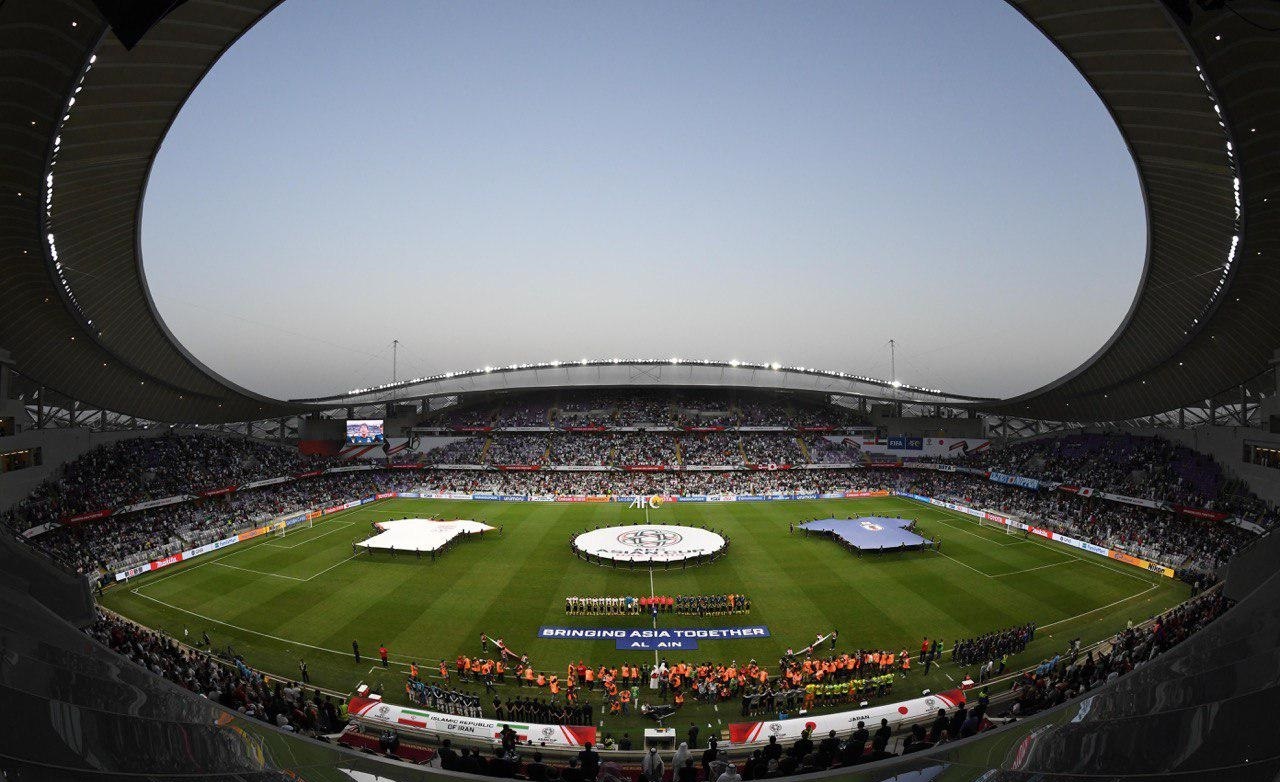 Imagem de referência de Estádio Hazza bin Zayed, descrito nos dados abertos como estádio em Al Ain, Emirados Árabes Unidos