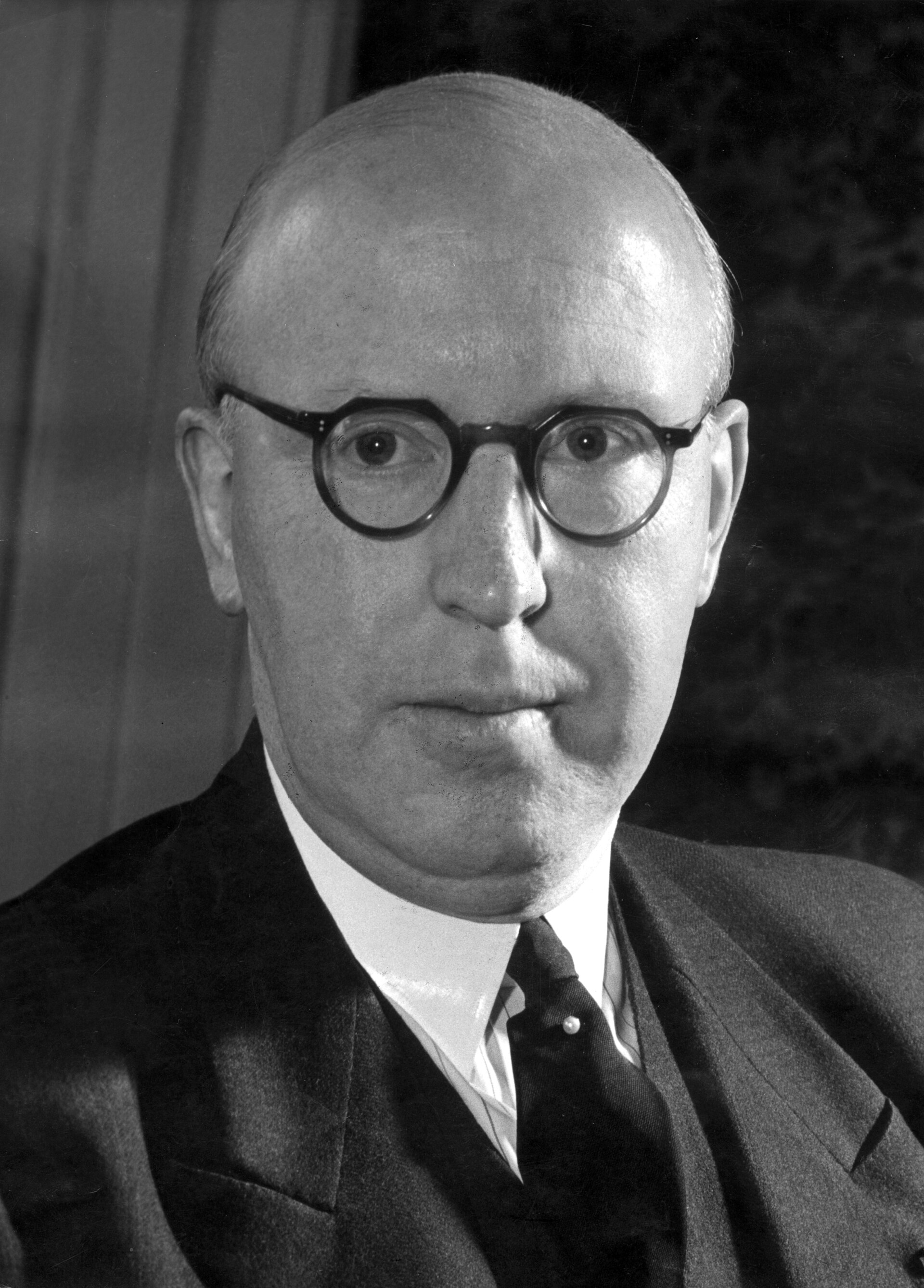 Imagem de referência relacionada a Piet Lieftinck, item descrito como escritor de não ficção, Reino dos Países Baixos