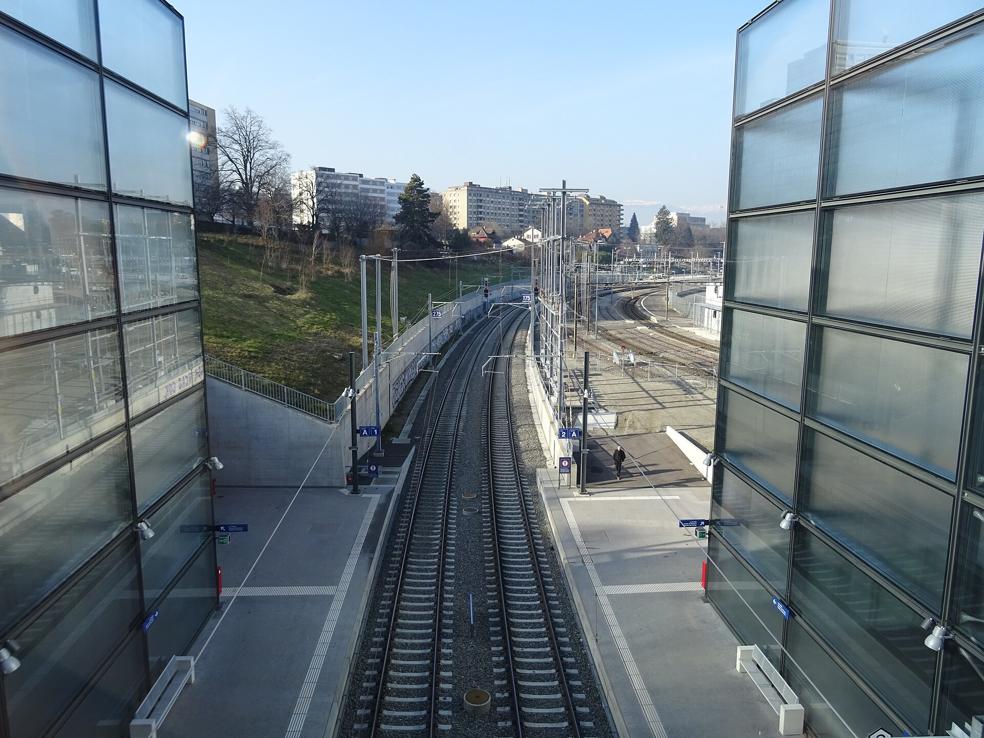 Imagem de referência de CEVA, descrito nos dados abertos como extensão da linha ferroviária entre Genebra (CH) e Annemasse (F)