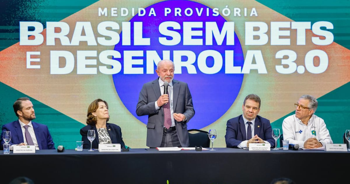 Diante de mais de 680 empresários, Lula promete estabilidade fiscal e pede apoio para crescer