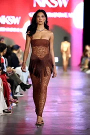 Coleção é marcada por tons terrosos