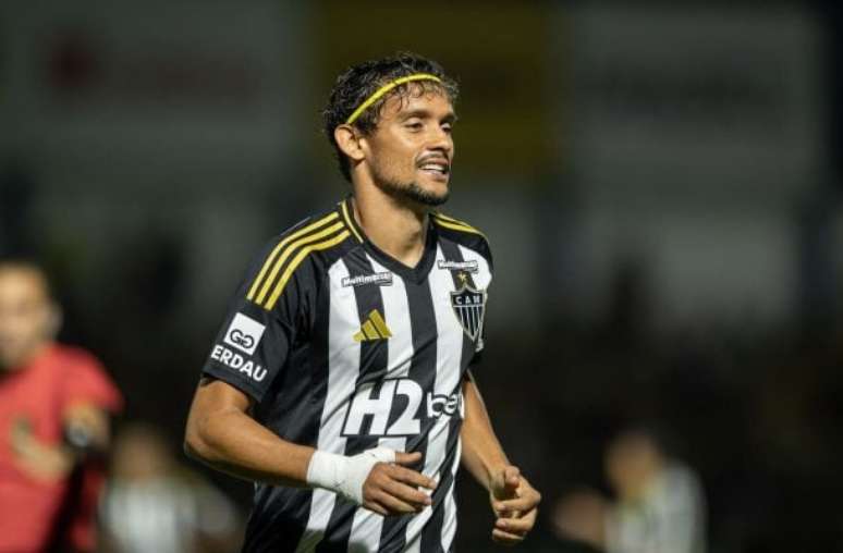 Scarpa relembra negociação com o São Paulo: "Conversei com Dorival"