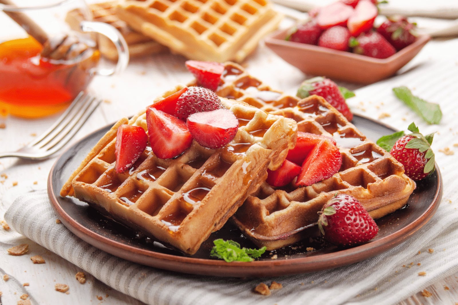 Waffle com morangos: aprenda essa receita fácil e deliciosa para o café da manhã de domingo Portal EdiCase