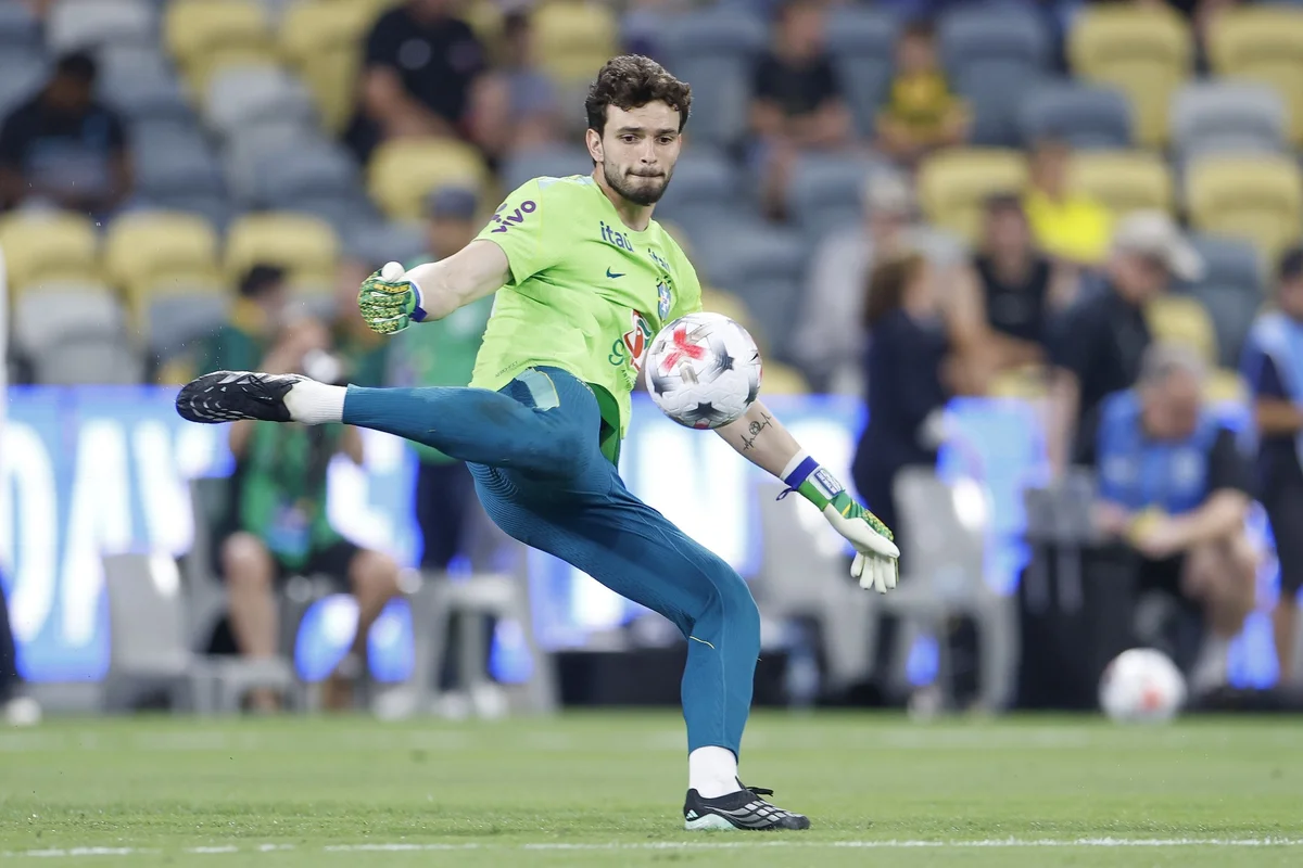 Otávio pode se tornar 1º goleiro do Cruzeiro titular do Brasil após 23 anos
