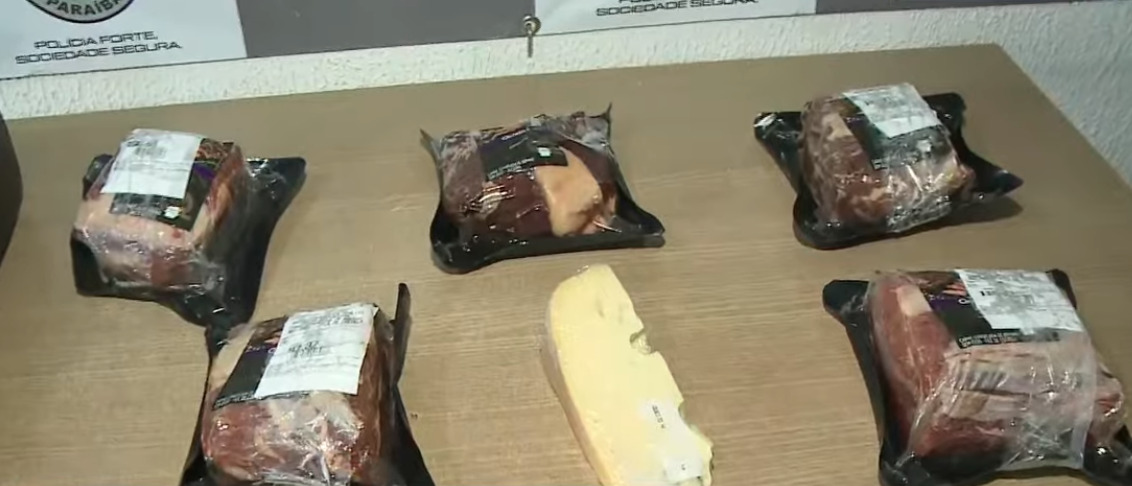 Homem é preso após roubar carnes e queijo para churrasco em supermercado de João Pessoa