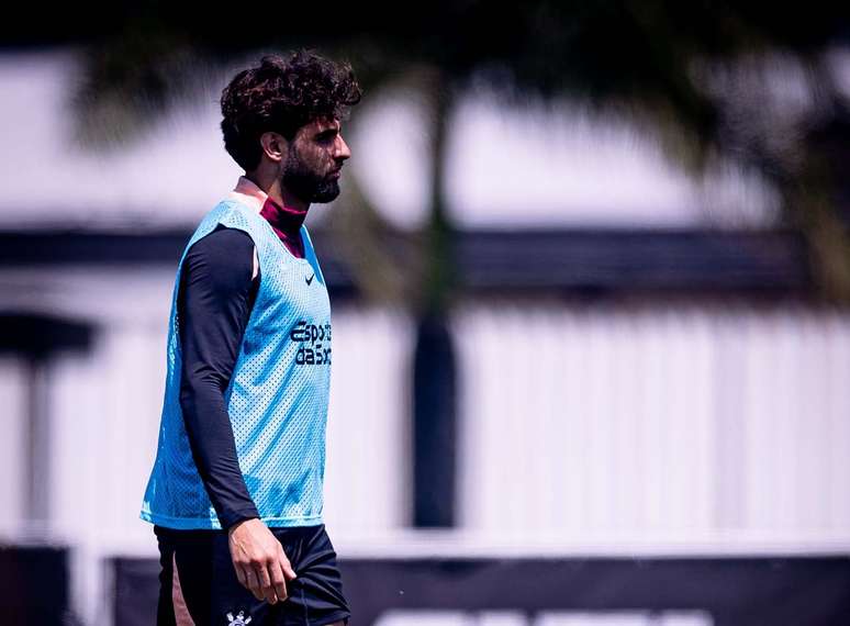 Yuri Alberto inicia transição e participa de treino do Corinthians