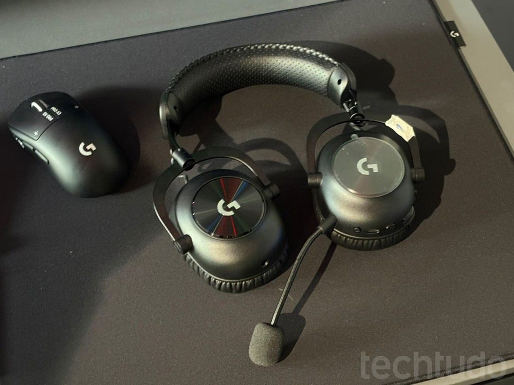 Headset Logitech Pro X3 Lightspeed promete precisão na audição, clareza na comunicação e conforto por longas horas para os gamers mais exigentes — Foto: Lucas Loyo/TechTudo