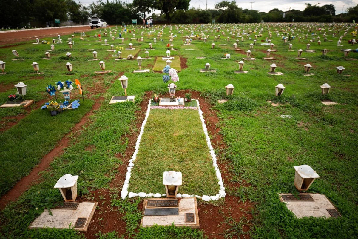Cemitério de Planaltina terá exumação de 110 corpos; confira a lista
