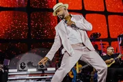 Imagem da matéria: Defesa de Alexandre Pires nega relação do cantor com empresário alvo da PF