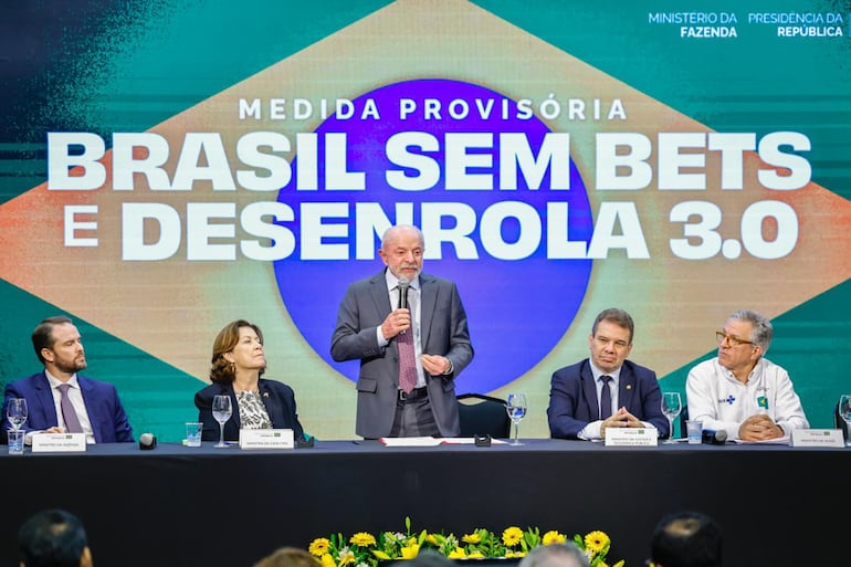 Diante de mais de 680 empresários, Lula promete estabilidade fiscal e pede apoio para crescer