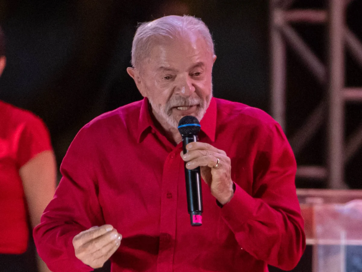 Lula diz que Vorcaro conseguiu corromper "todo mundo" com dinheiro ou orgia