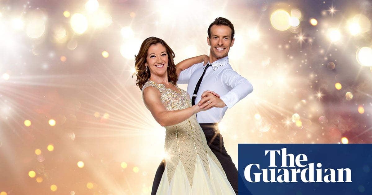Um momento que mudou minha vida: eu estava indo para o desastre na versão grega do Strictly. Então, o instinto assumiu
