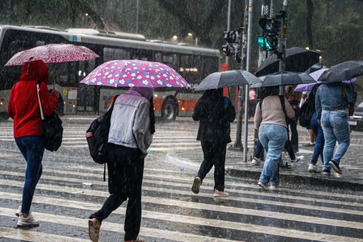 Clima: país se divide entre chuvas fortes, calorão e tempo seco nesta 3ª