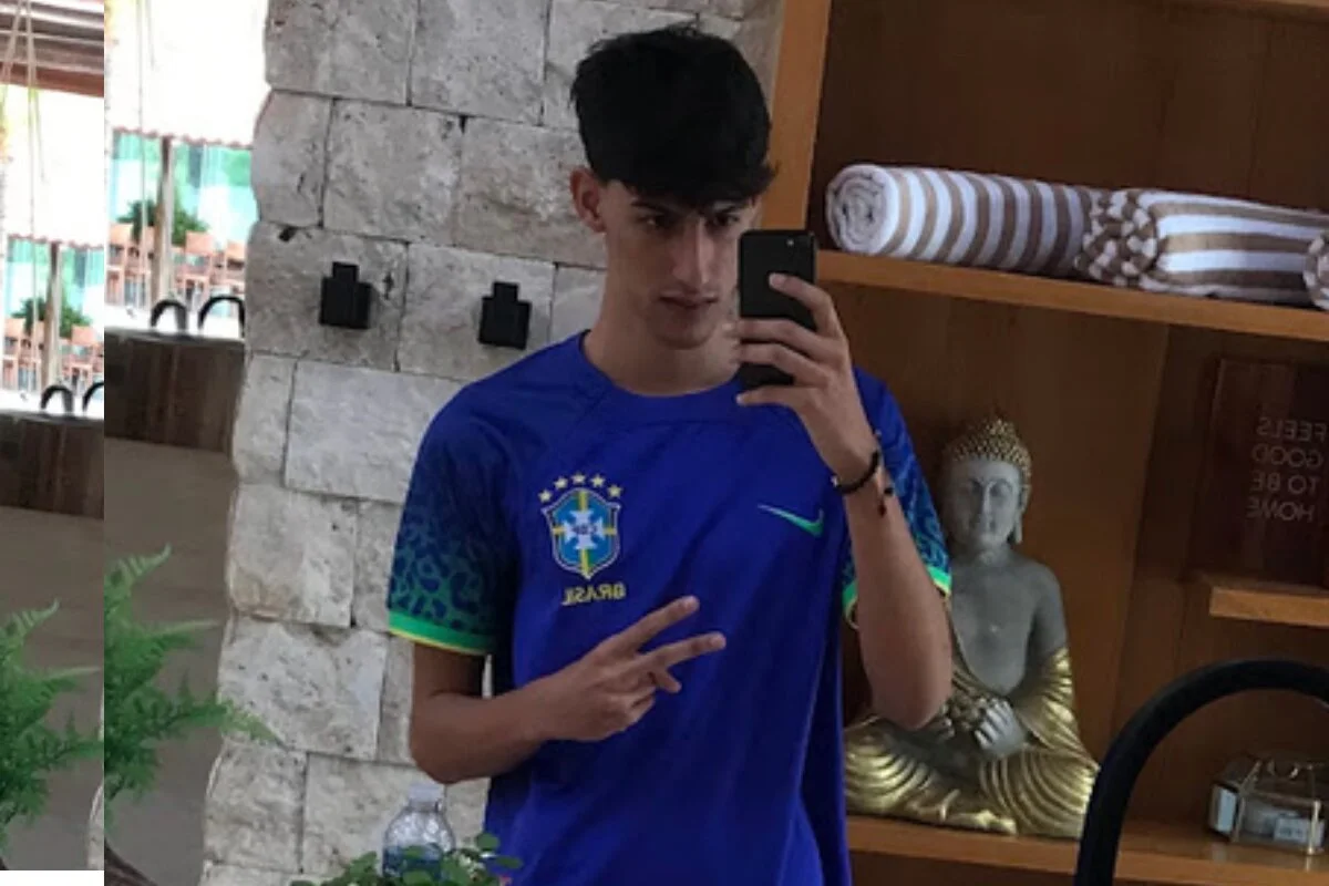 Homem com camiseta do brasil