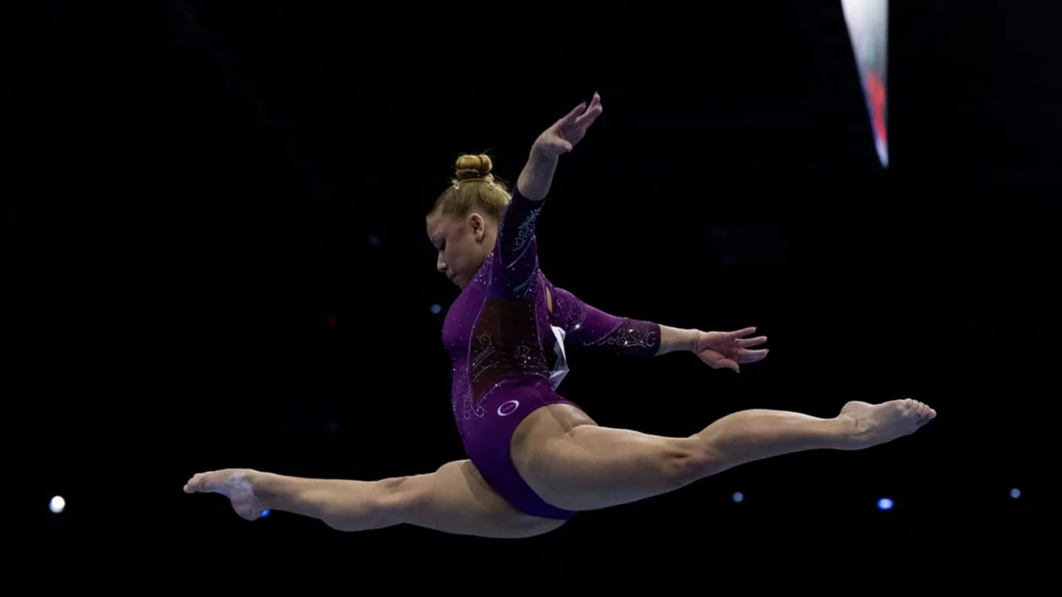 Flavinha é bronze na trave e se torna 2ª brasileira medalhista no aparelho