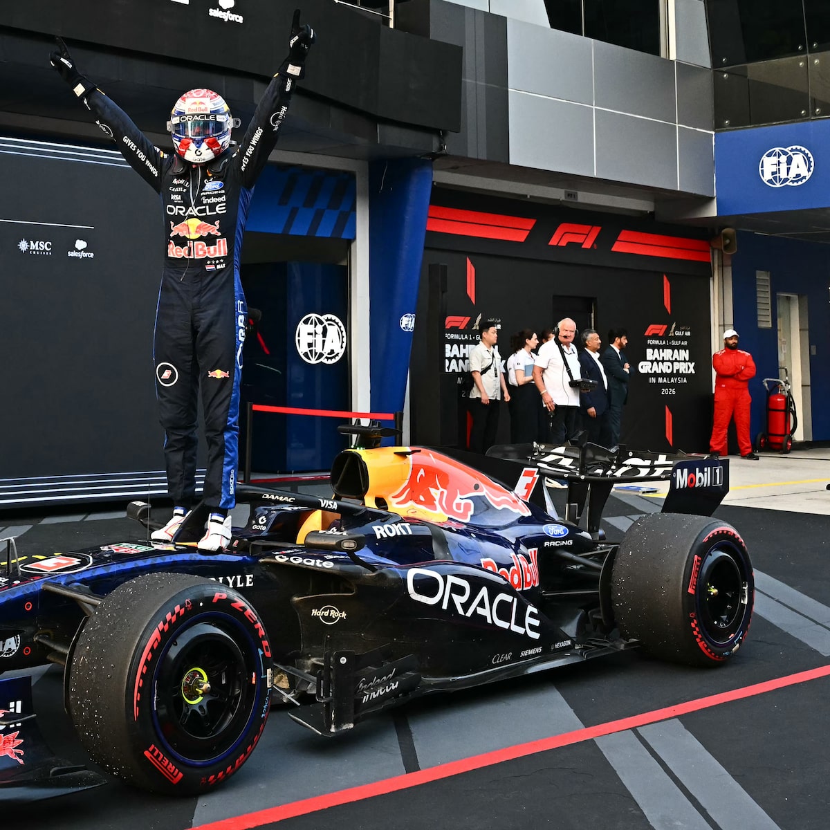 F1: Verstappen vence GP do Bahrein e conquista primeira vitória na temporada; Bortoleto é 18º