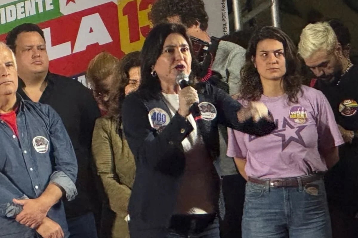 Tebet diz que Flávio desistiu de debate presidencial por medo: “Covarde”