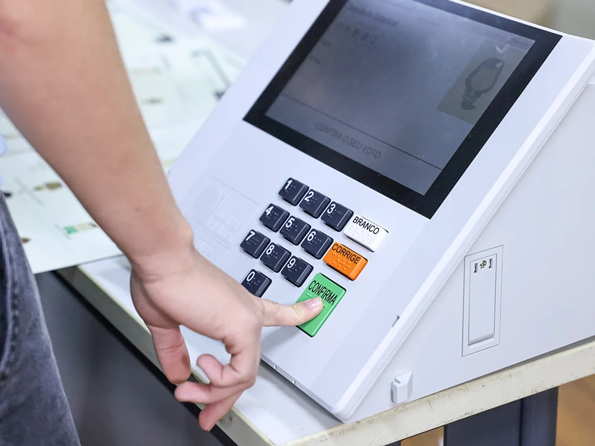 Mais de 158 milhões de brasileiros estão aptos a ir às urnas neste domingo