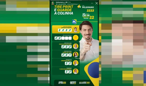 Carlos Bolsonaro exclui Jair Renan em "colinha" de votos em SC