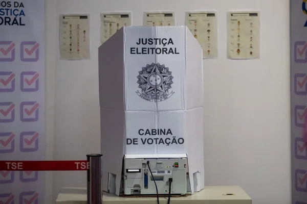 Eleitores que se ausentaram no 1º turno poderão votar no 2º, informa TRE-DF