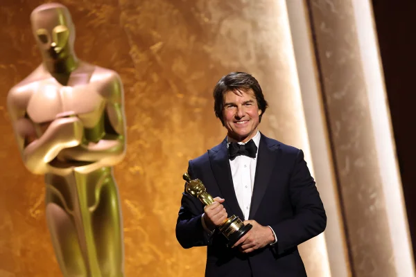 Tom Cruise celebra atuação em Digger e mira Oscar: “Nunca vi nada parecido” - destaque galeria