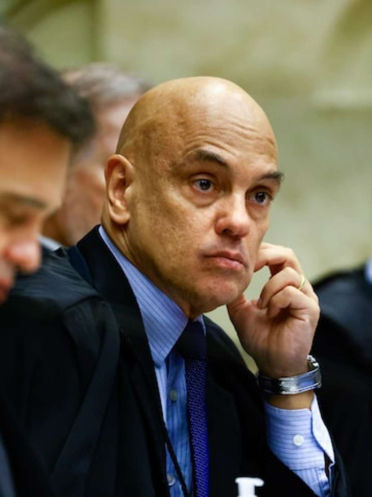 Moraes volta a dar decisões contra bolsonaristas após derrota de Flávio Bolsonaro