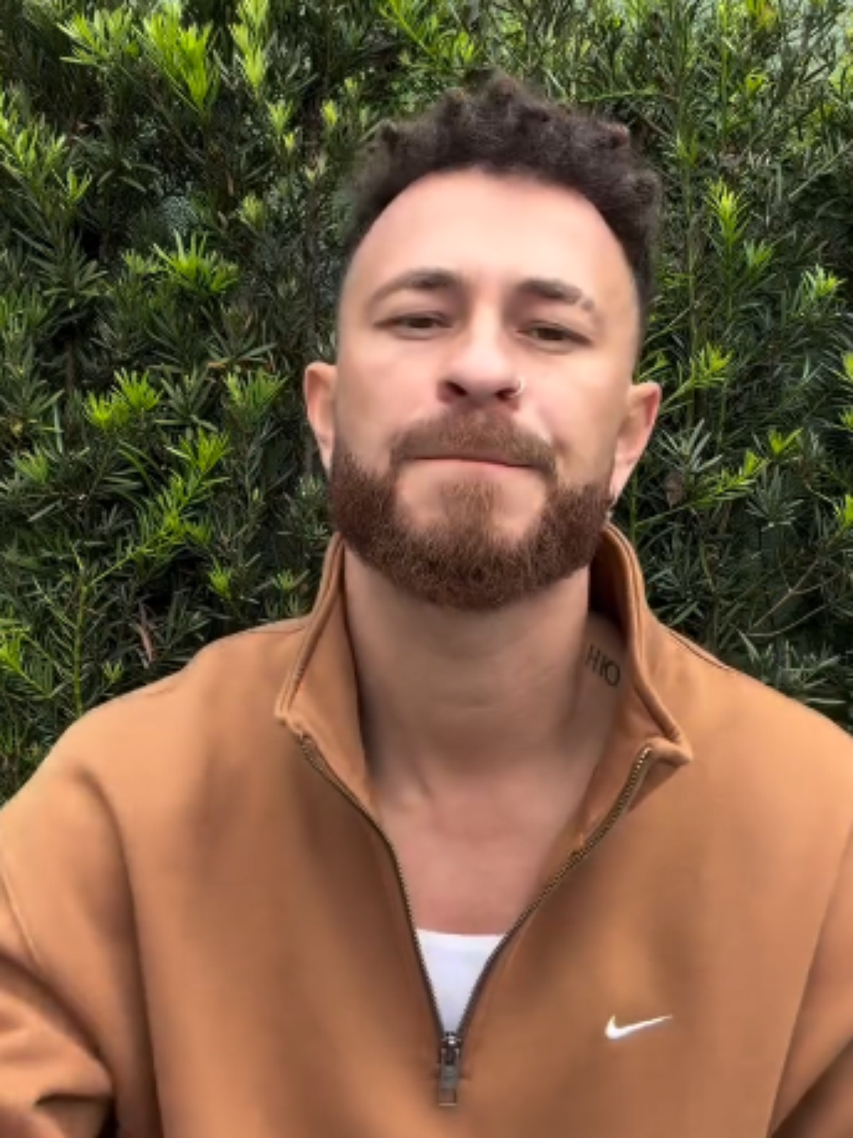 Fred Bruno relata momentos de tensão após tiro em bar de SP: 'Comecei a mancar'